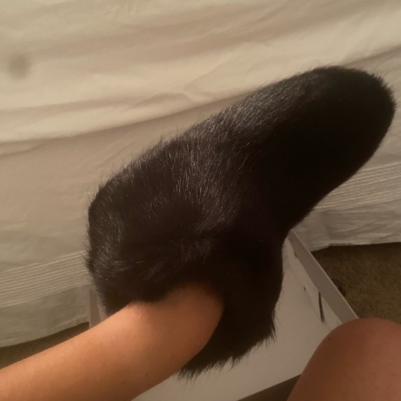 UGG Amary Faux Fur Slipper Bootie - Picture 5 of 9